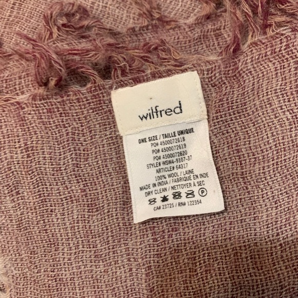 Aritzia Blanket Scarf - Picture 2 of 2